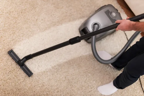 איך לנקות שטיח
